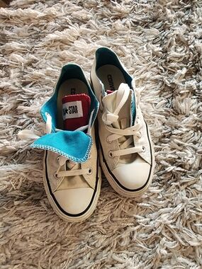 Converse Low-Top Sneakers in White. Teal and Red Double Tongue